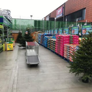 B&M's brand new store in Shiremoor boasts an extensive Garden Centre range; everything from fencing and aggregate, to planters and sheds.