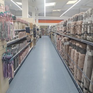 B&M's brand new store in Kidderminster (Spennells) stocks a stunning range of soft furnishings for the home, including cushions, rugs, throws, blankets and more!