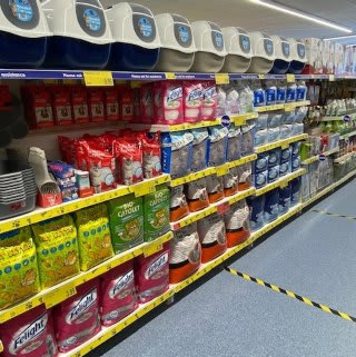 B&M's brand new store in Tunbridge Wells stocks an amazing and ever-changing pet range, from dog and cat food to toys and pet bedding.