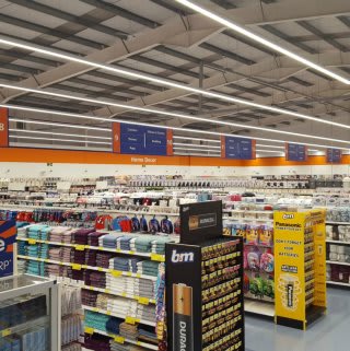 A high level shot of B&M's newest addition in Cornwall. The store opened on 8th February 2017 in Bude, located at Binhamy Retail Park.