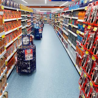 686-bandm-coatbridge-store-10