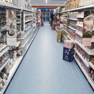 686-bandm-coatbridge-store-12