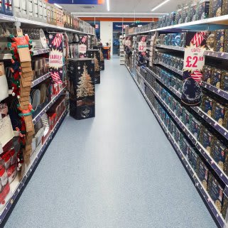 686-bandm-coatbridge-store-13