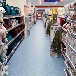 686-bandm-coatbridge-store-14