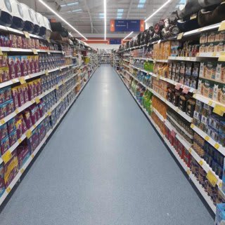 B&M's brand new store in Washington stocks an amazing and ever-changing pet range, from dog and cat food to toys and pet bedding.