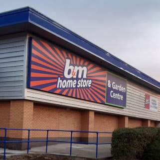 689-bandm-andover-store-front