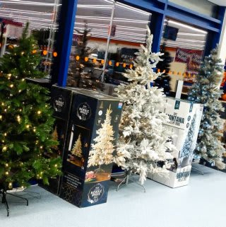 699-bandm-norwich-neatmarket-store-3