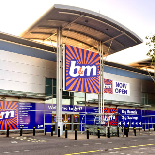 787-bmstores-fforestfach-store-with-garden-centre-front-profile-1500pix-2023-06-03