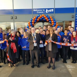 Local Mayor Councillor Philip Downing was invited to cut the ribbon at B&M's new Bargains Store, located at Parc Tawe Retail Park, Swansea.