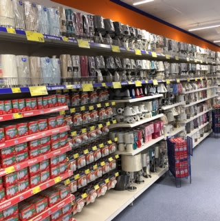 B&M stock a great range of homewares, including lighting fixtures, fittings and lamp shades.