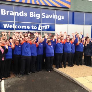 BM-Droitwich-398-store--2