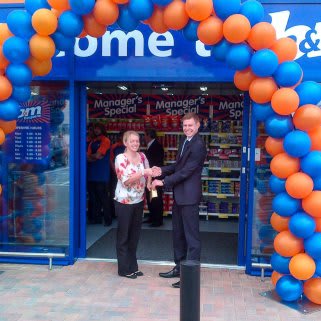 Our local hero Kelly Strudwick who has gratefully received £250 of B&M Vouchers.