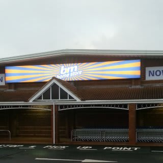 bmstores-Consett-store-opening-519-profile