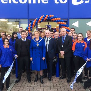 bmstores-rom-valley-store-opening--31