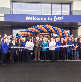 B&M Evesham store is officially opened by Mayor Fred Kaler.