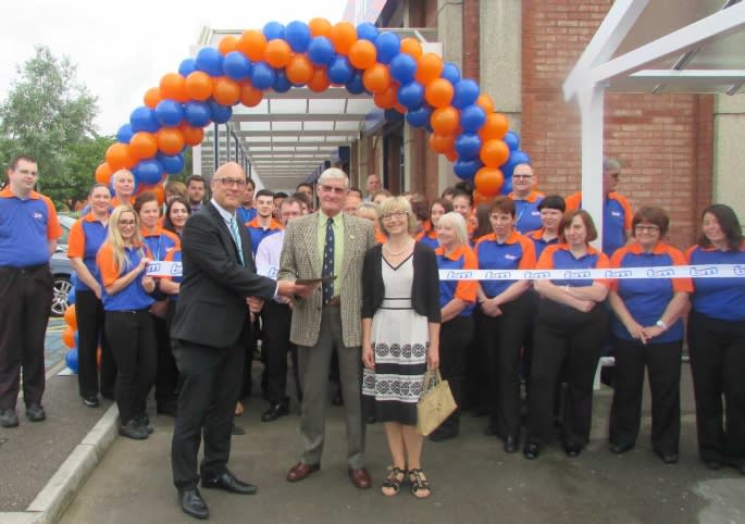 052-bmstores-Clevedon-Store-Opening-Charity1