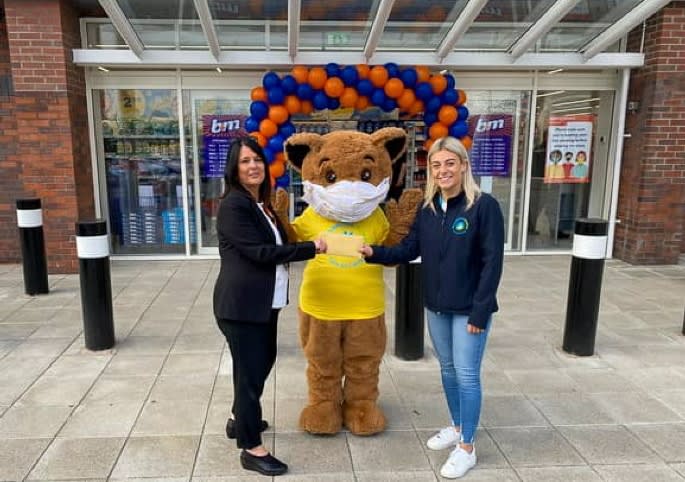 317-bandm-st-helens-peasley-retail-park-store-317-18