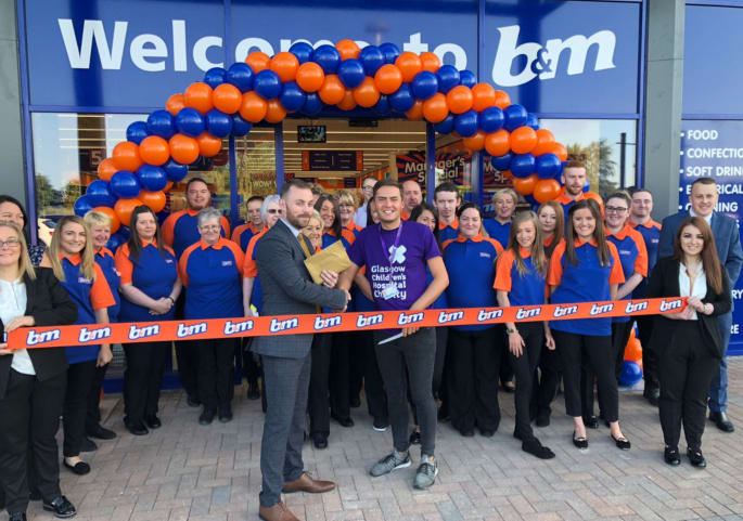 321-auchinlea-glasgow-store-opening-charity-ribbon