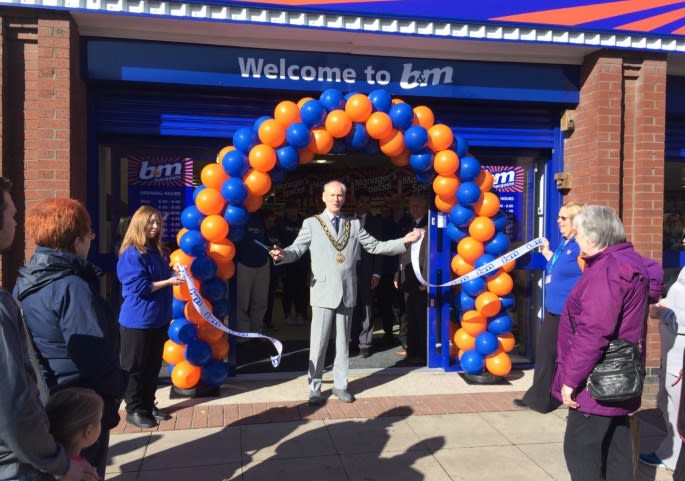 46-normanton-store-opening-ribbon-cutting1