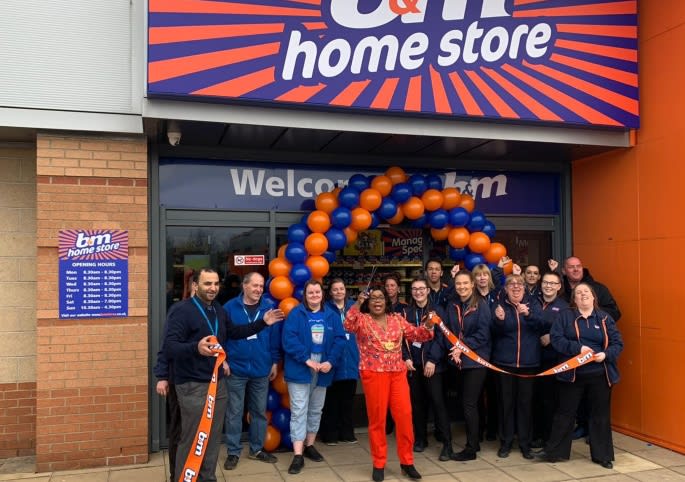 493-hunslet-store-opening-ribbon
