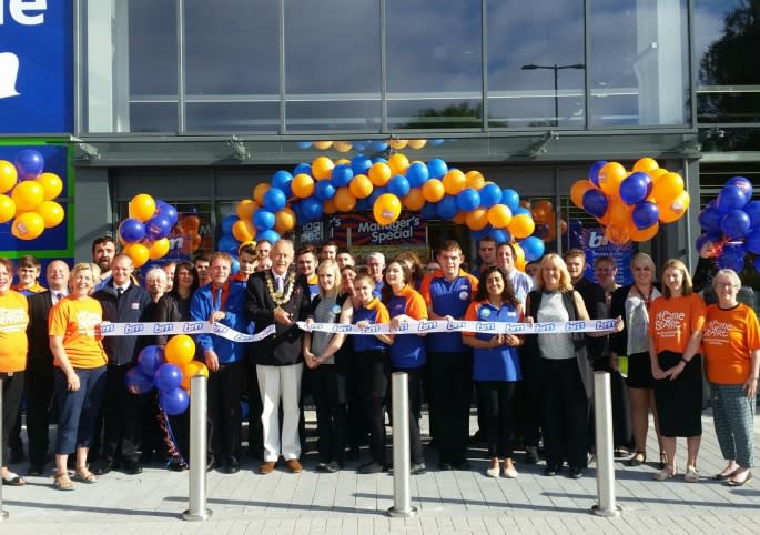 54-salisbury-ribbon-mayor1