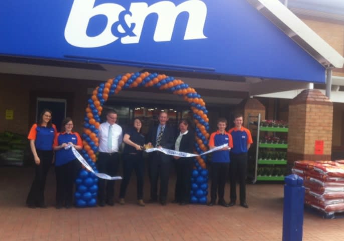541-bmstores-aldridge-store-opening-ribbon-cutting1