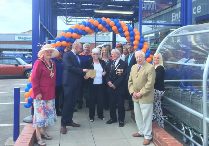 542-Stratford-store-opening-charity-mayor1