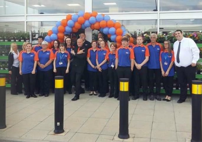552-Northallerton-store-staff1