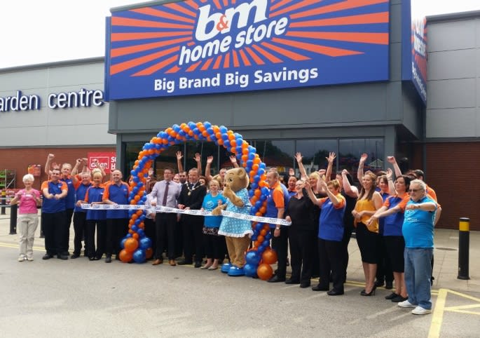 553-bromborough-ribbon-cutting1