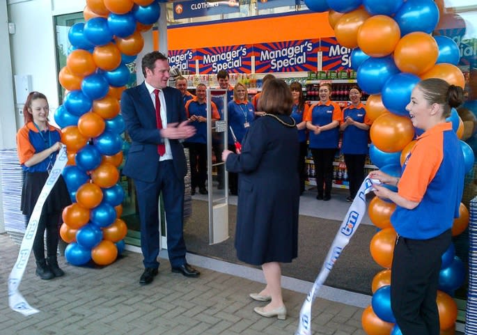 559-bmstores-Fort-Kinnaird-store-opening