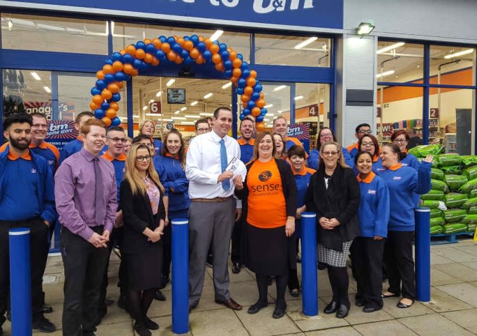 568-bmstores-Crawley-Store-opening
