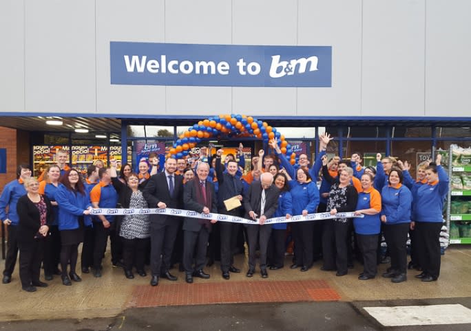 570-bmstores-Hyde-Clarkway-Store-Front