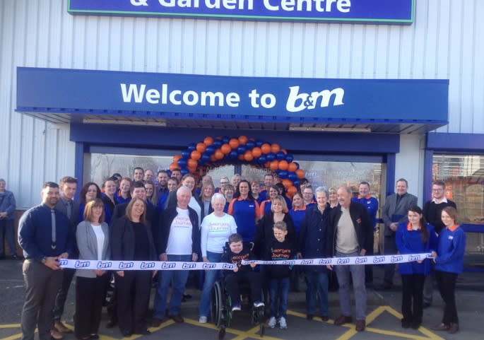 581-bmstores-Ashington-Store-Ribbon-cutting