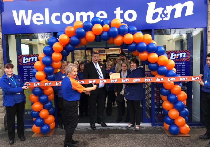 614-clayton-store-opening-ribbon