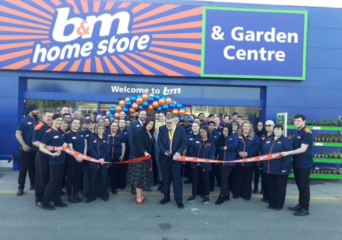645-goldington-bedford-store-opening-charity-ribbon