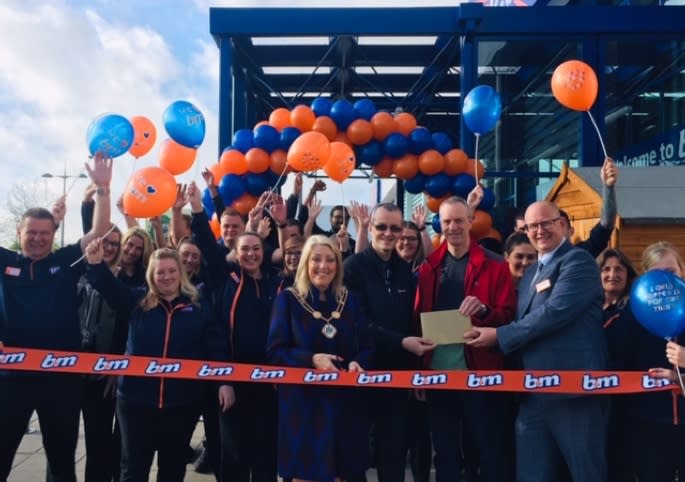 646-wolstanton-store-ribbon