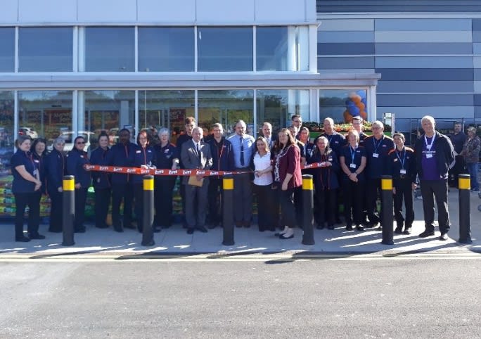 649-whitby-store-team