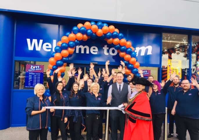 662-brislington-store-opening-mayor-ribbon.jpg