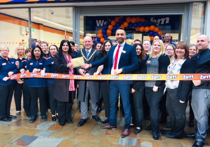 663-mander-wolverhampton-store-opening-ribbon.png