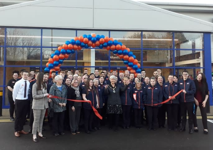 667-brecon-store-opening-mayor-charity-ribbon.jpg