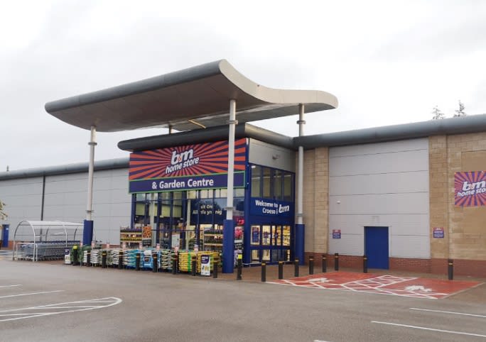 691-mold-store-front