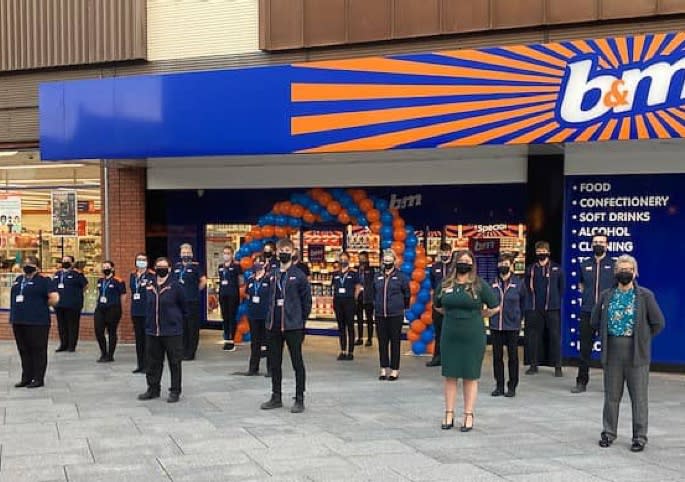 696-bandm-northwich-barons-quay-store-team