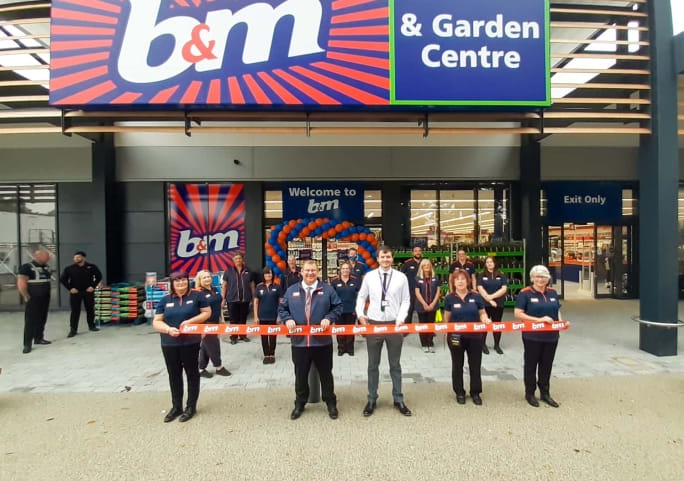 730-bandm-hedge-end-store1