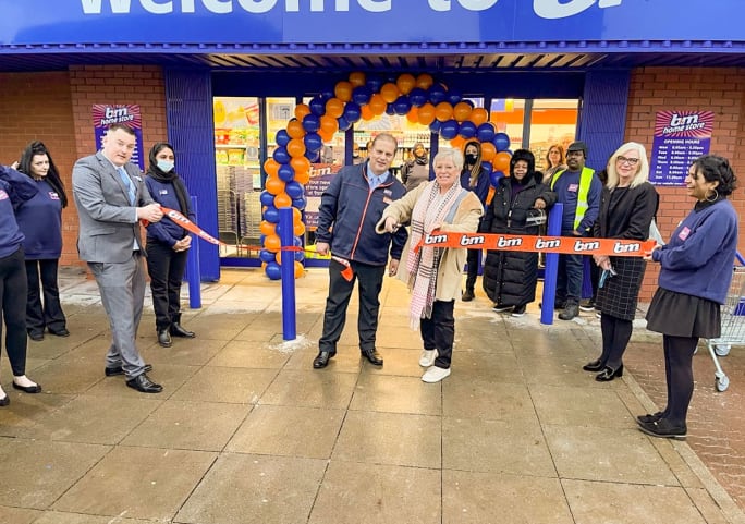 751-bandm-colindale-store-43