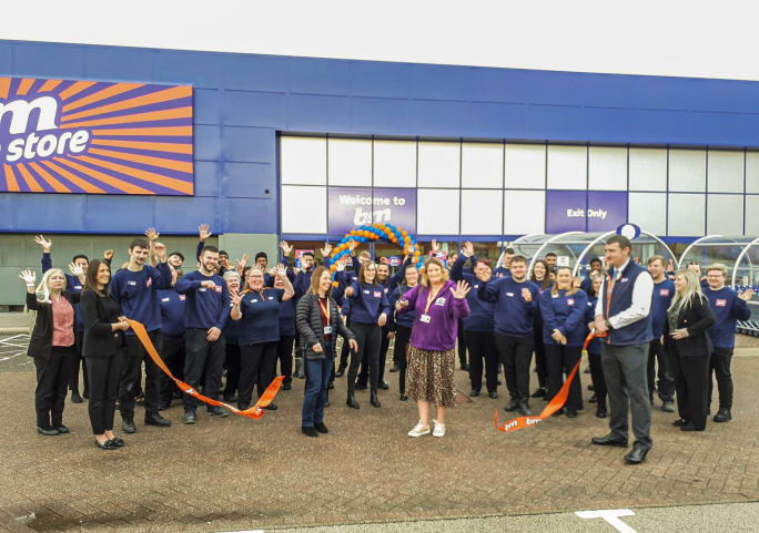 759-bandm-tinkersway-nottingham-store-opening-25
