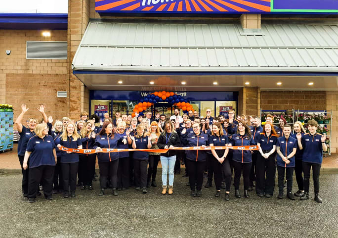 763-bandm-glenrothes-store-opening-29