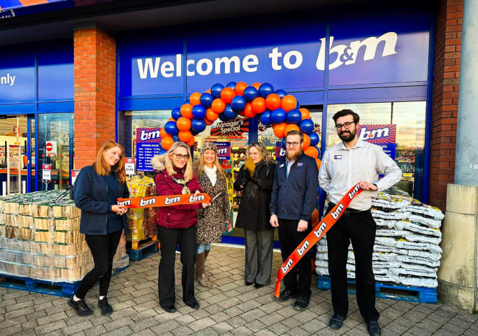 806-bmstores-franklin-store-opening-outside-2