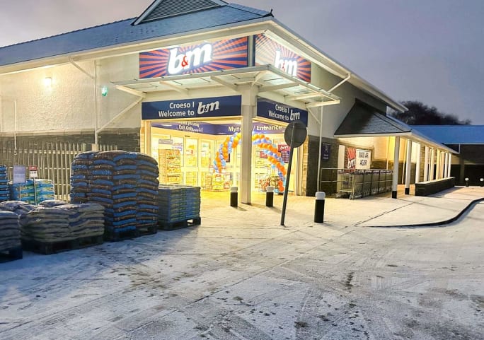 807-bmstores-porthmadog-store-opening-40