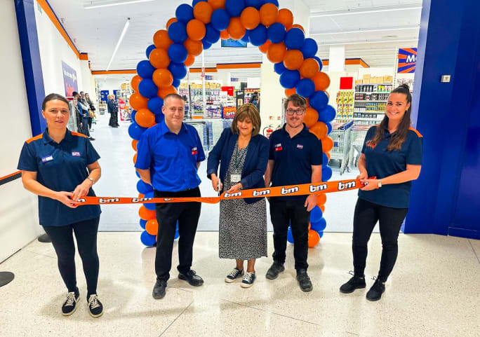 828-bmstores-watford-store-opening-27