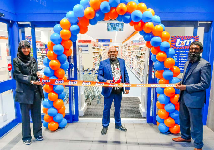 870-bmstores-yiewsley-store-opening-27